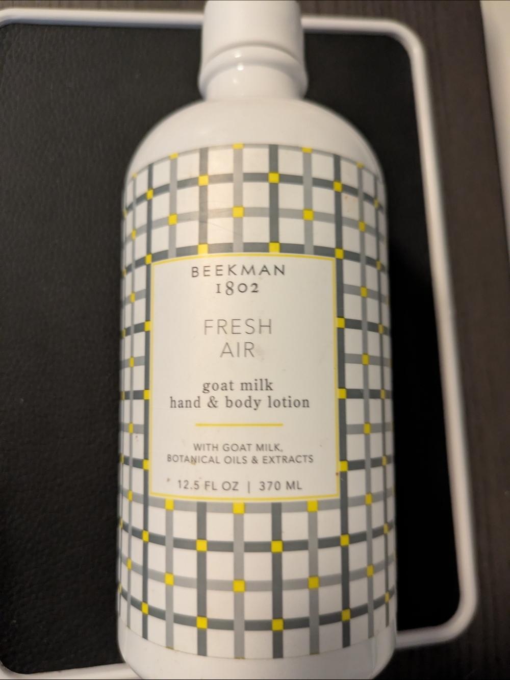 Beekman 1802 Fresh Air Goat Milk Hand & Body Lotion - White/Gray/Yellow
